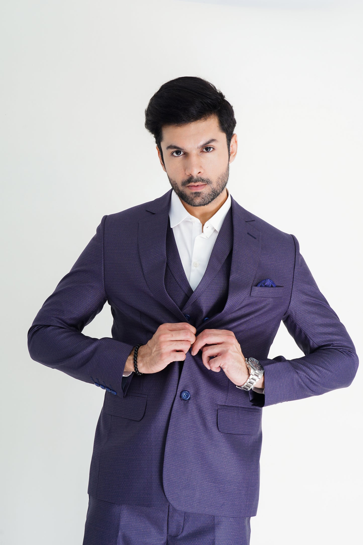 The Prestige Three-Piece Pant Suit – Elevate Your Presence, Command Attention