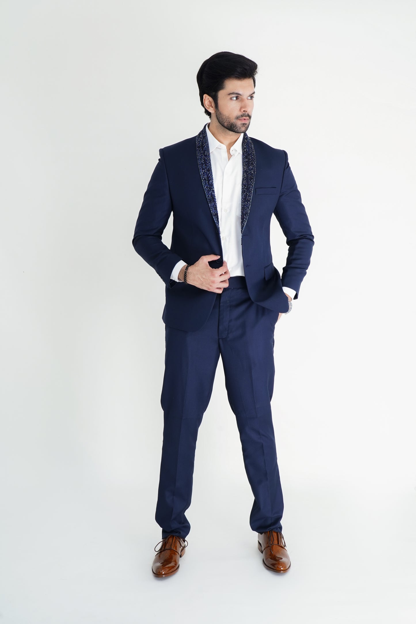 The Blue Elegance Two-Piece Pant Suit – Embroidered Collar for Modern Sophistication