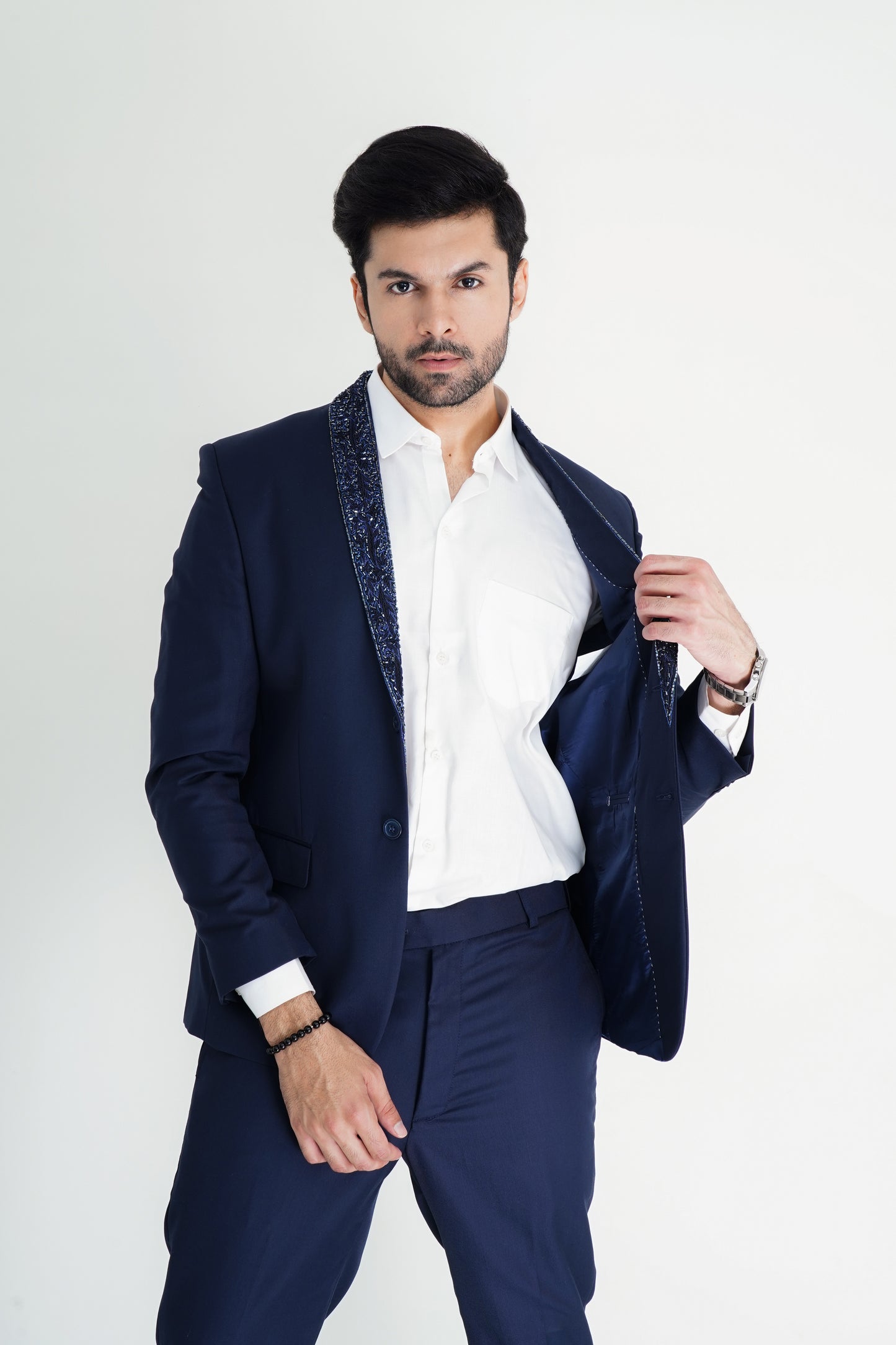 The Blue Elegance Two-Piece Pant Suit – Embroidered Collar for Modern Sophistication