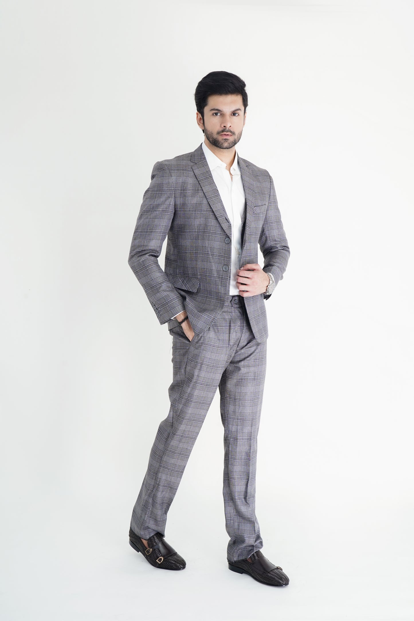 Double-Layered Check Suit – Premium Tailored Fit for a Modern Look