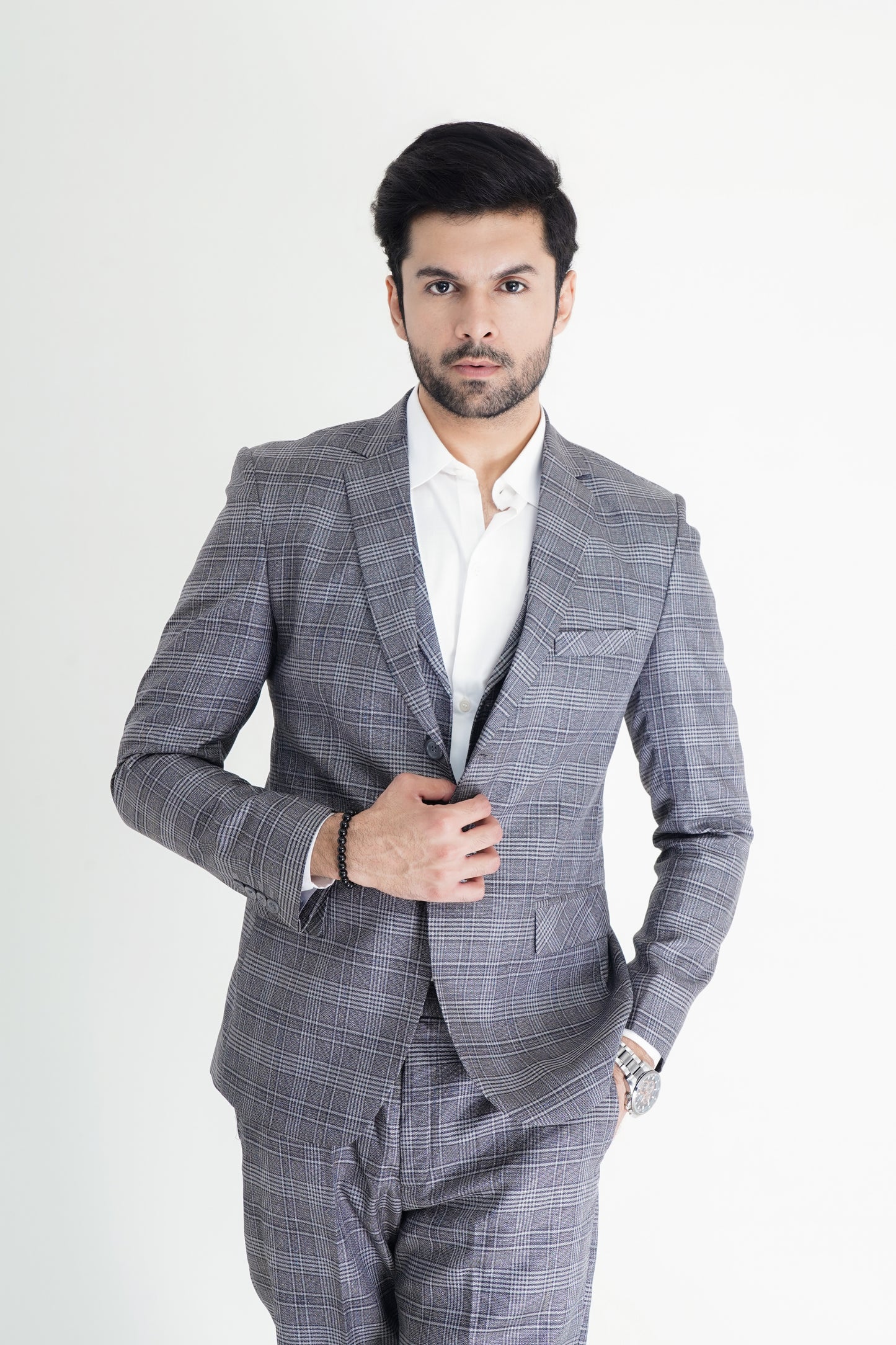Double-Layered Check Suit – Premium Tailored Fit for a Modern Look