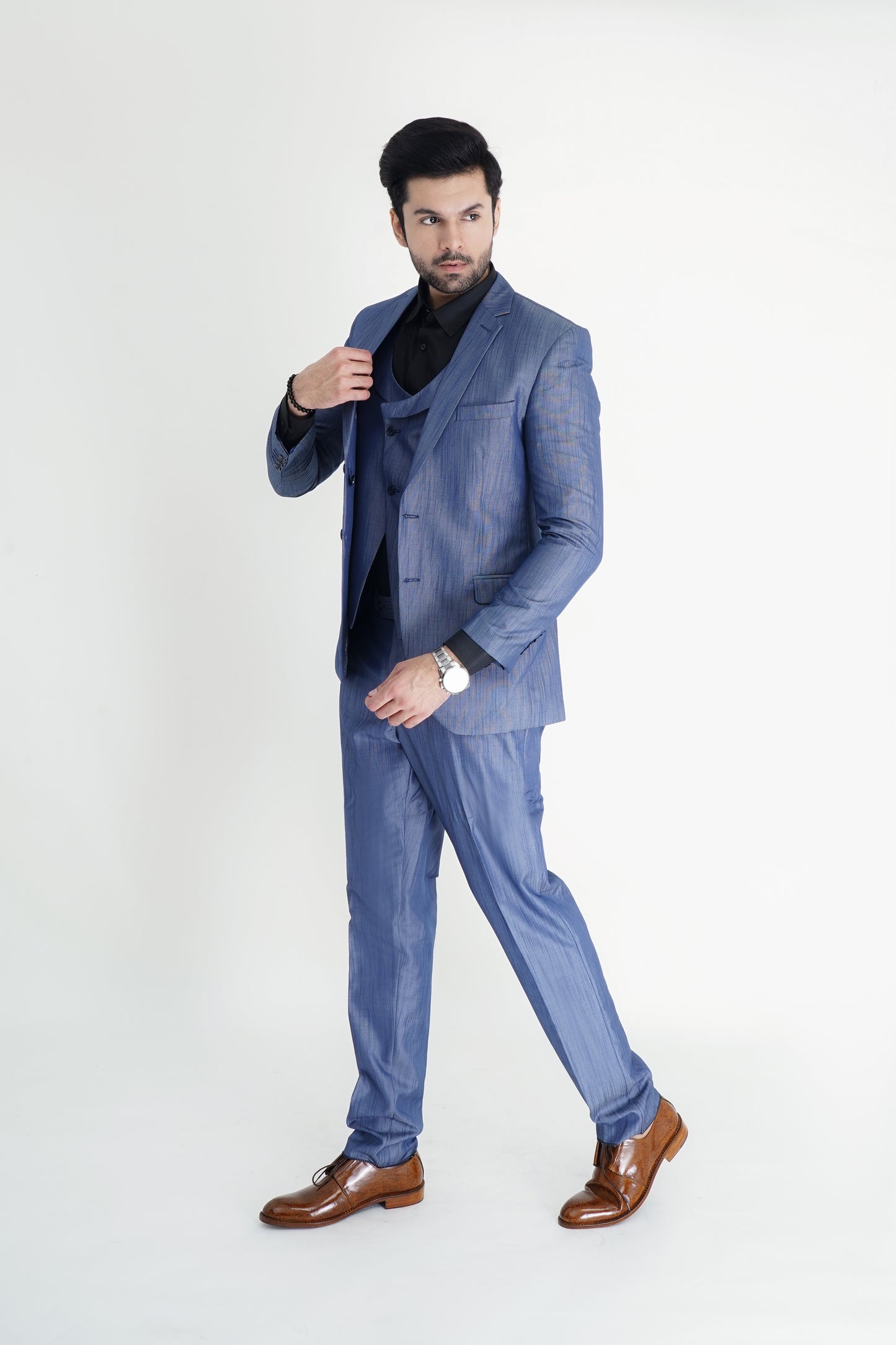 The Elite Three-Piece Pant Suit – Command, Elegance, and Sophistication in One