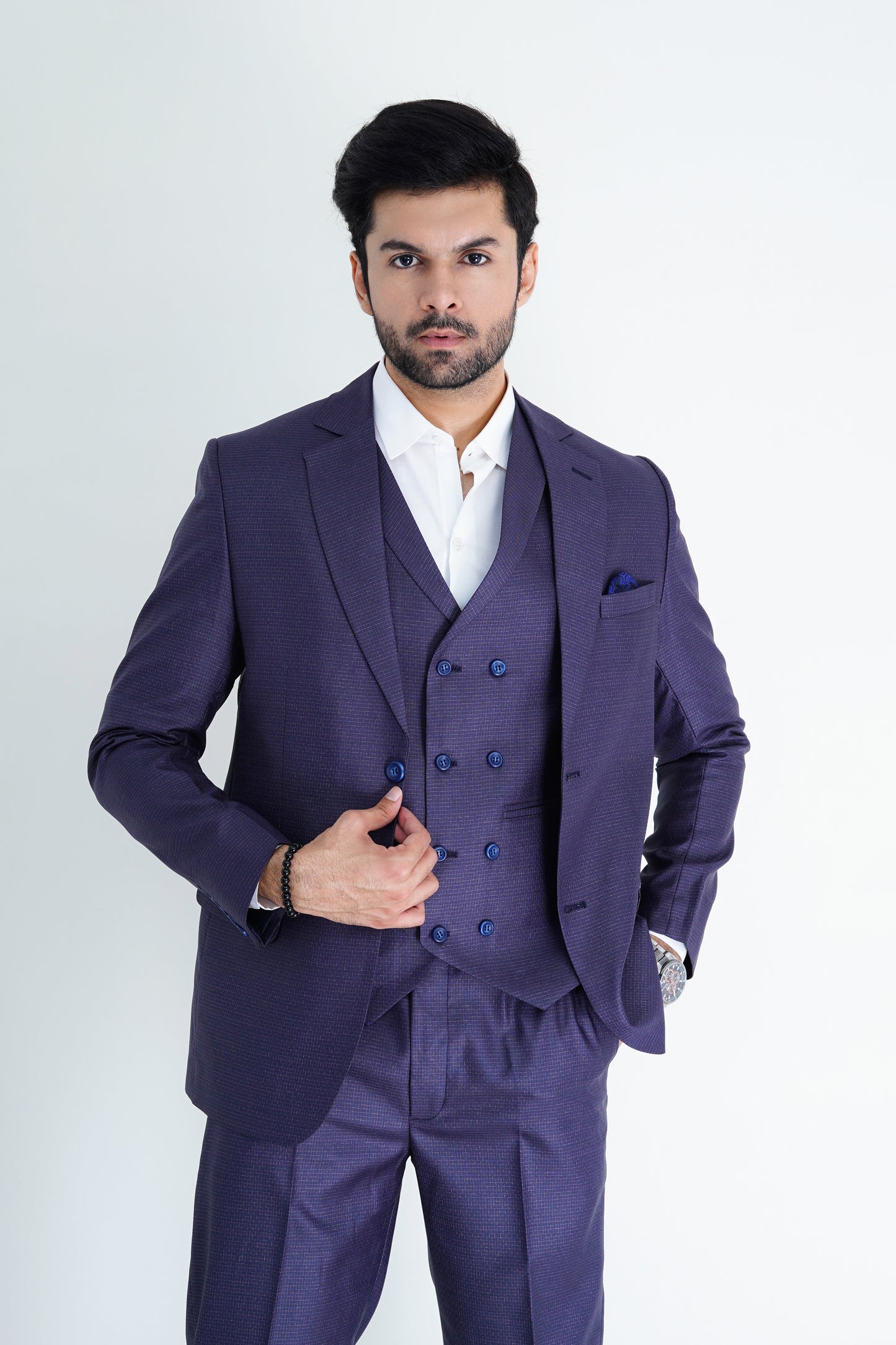 The Prestige Three-Piece Pant Suit – Elevate Your Presence, Command Attention
