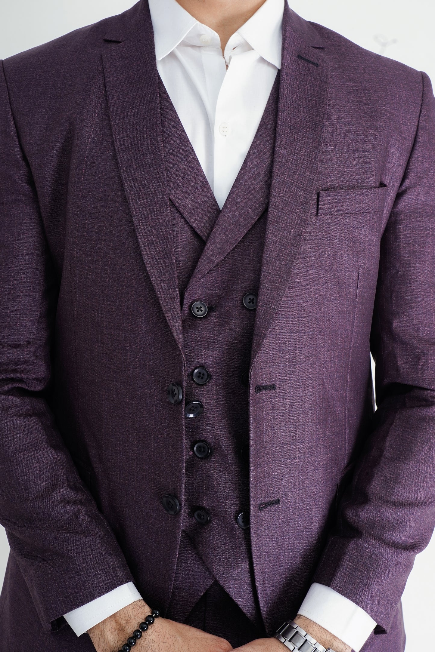 The Bold Essence Three-Piece Pant Suit – Where Confidence Meets Couture