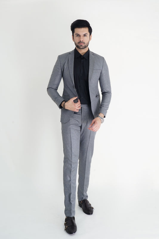 The Signature Pant Suit – Defining Elegance, Redefining Power